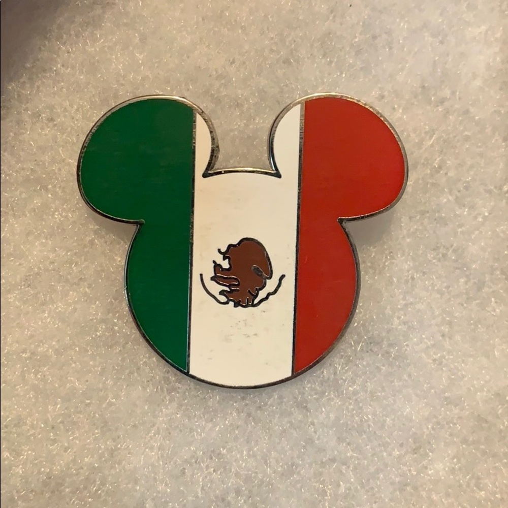 ✨5/$15 Disney Mexico Flag Pin